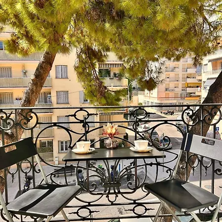 2 Pieces Avec Balcon Nord Apartment